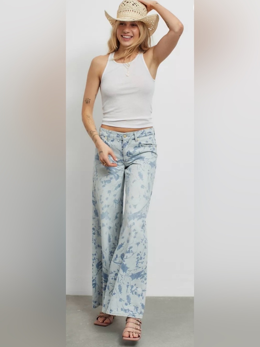 BDG Low & Wide Jean — Floral Print NWT
